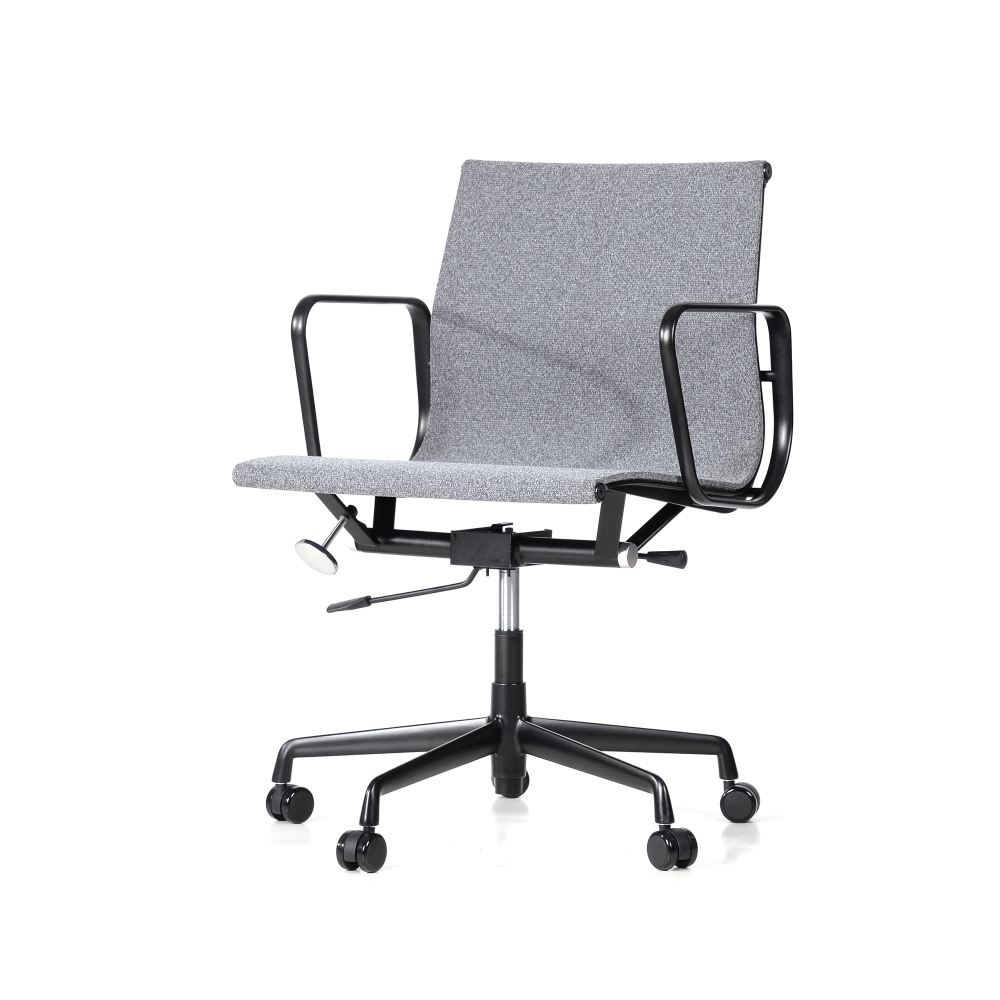 Charles Eames style, Chaise de bureau EA117 Fabric Mesh black base gris clair